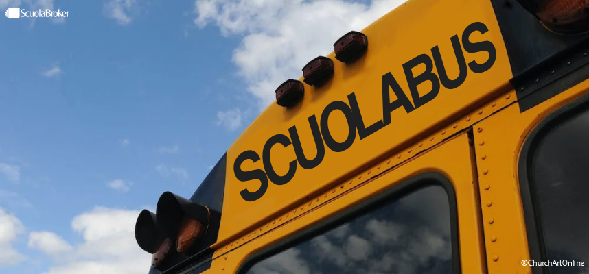 Alunno dimenticato sullo scuolabus